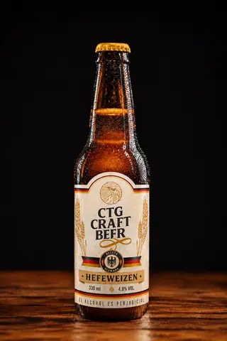 Botella Hefeweizen de receta alemana de CTG Craft Beer